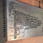 Corte y grabado con waterjet